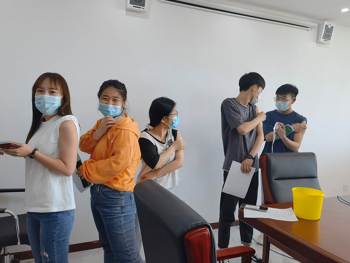 疼么，不疼，甚至有點(diǎn)想笑.jpg