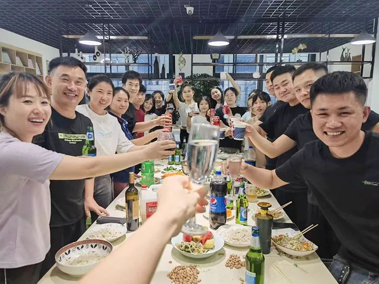 滄州智博十八周年團(tuán)建活動(dòng)--風(fēng)華歲月，感恩同行